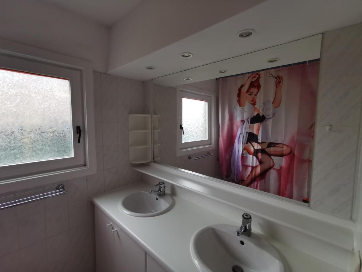 Izzy'S Rainbow House Villa De Haan Bagian luar foto