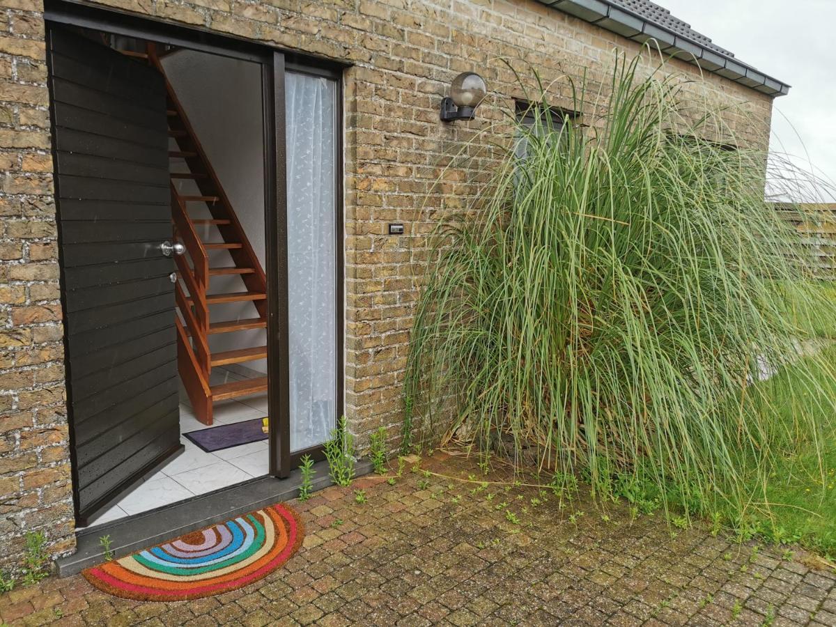 Izzy'S Rainbow House Villa De Haan Bagian luar foto