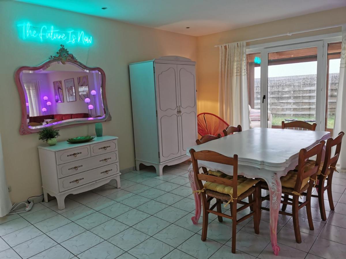 Izzy'S Rainbow House Villa De Haan Bagian luar foto